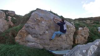 Video thumbnail of Problem 2 (Boulder 3), 5. Arnao