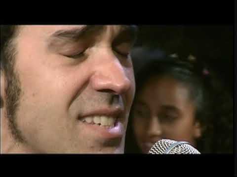 Moska & Bate Lata = O mundo