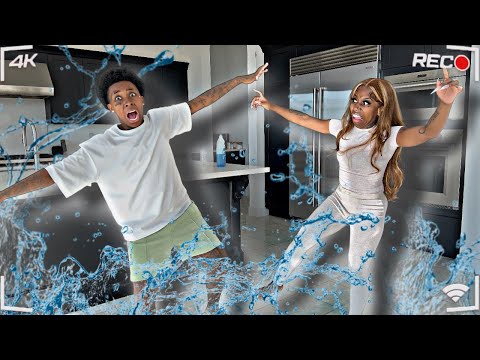 SLIPPERY FLOOR PRANK ON GIRLFRIEND 😱  HILARIOUS*