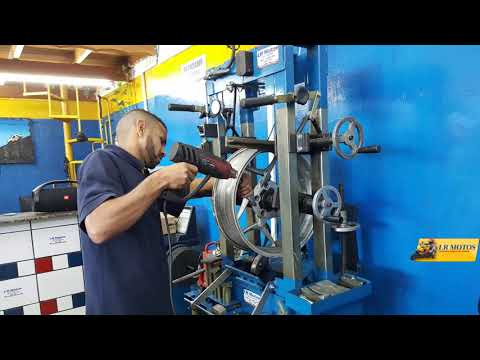 LR Motos - Alinhamento da Roda Traseira da BMW k1200 GT Prata - 5154