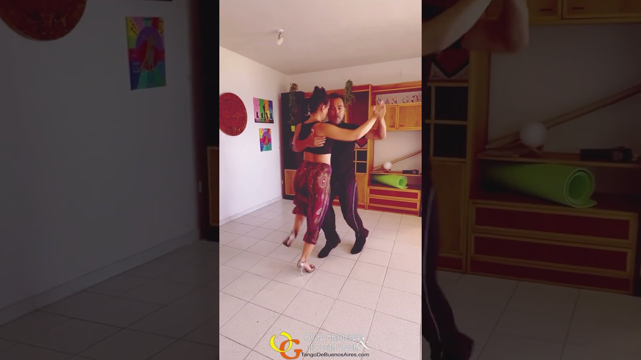 Dancing to D’Arienzo Giros Sacada Georgina Vargas Oscar Mandagaran #tango #tangomilonga #milonguero