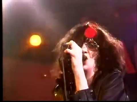 Ramones - Sheena Is A Punk Rocker