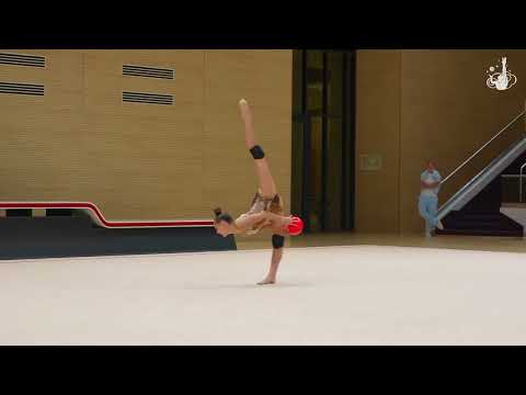 Maria Borisova’s ball training with Alina K￼abaeva