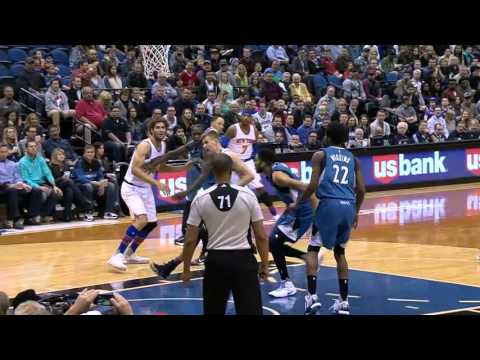 Karl Anthony Towns blocks Kristaps Porzingis (20/02/2016)