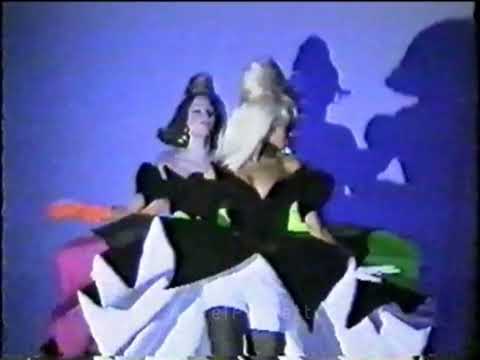 25. VERY RARE Thierry Mugler Fall-Winter 1990/91 (5) with Beverly Peele and Lynne Kohester