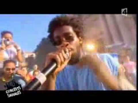 Saian Supa Crew live - A sow mow !!