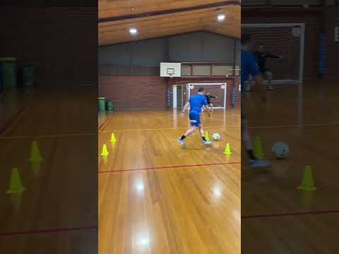 How to improve your first touch and shooting in Futsal - Futsal Drill