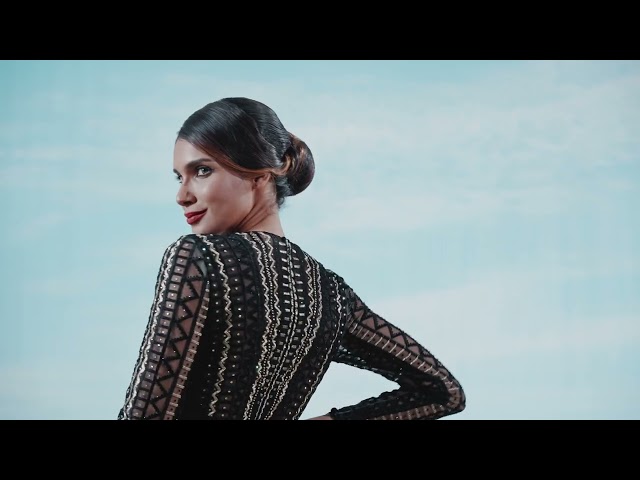 فستان قطيفه ميدي بأكمام طويله