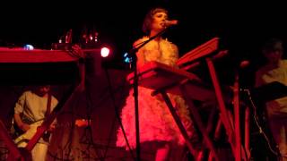 Oh Land - &quot;Cherry on Top&quot; (Live)