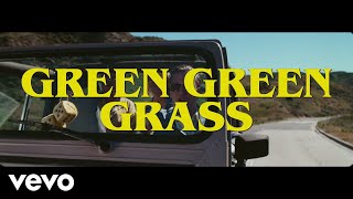 Kadr z teledysku Green Green Grass tekst piosenki George Ezra