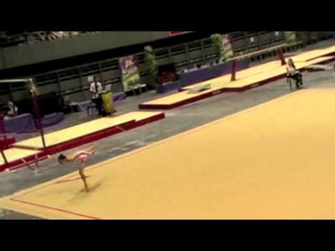 Gillian Leopold - Cerceau - junior - Toulouse 2011.mov