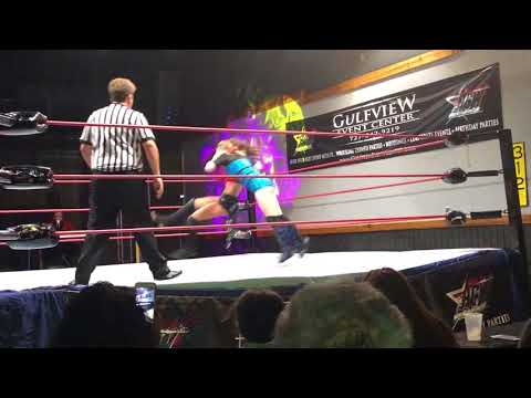 Ellie vs Avery Taylor