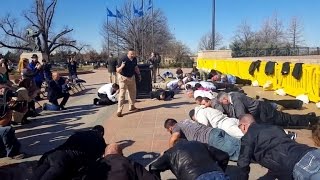 Marines, Med Students, And Kids Do 22 Push-Up Challenge To Raise Money For Vets