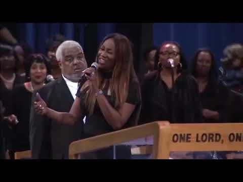 Bishop Paul Morton And Yolanda Adams Duet At Aretha Franklin's Funeral Celebration!