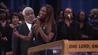 Bishop Paul Morton And Yolanda Adams Duet At Aretha Franklin&#39;s Funeral Celebration!