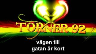 Kapten Röd  - Ett snedsteg bort Lyrics