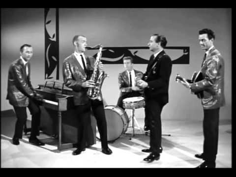 Bill Black Combo's Performance in "Teenage Millionaire" (1961): Smokie Part 2 + Yogi (Tenor Sax)