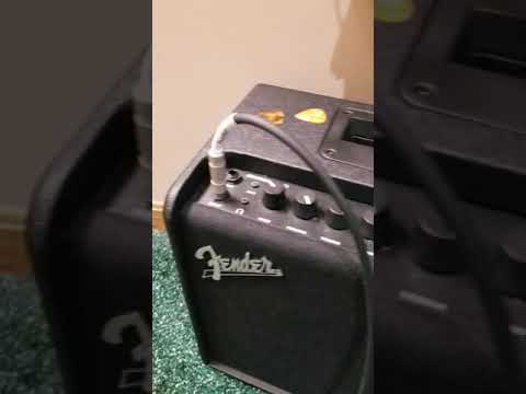 Plugging Two Guitars into an Amp