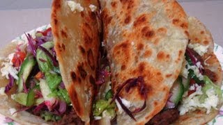 preview picture of video 'Ground Beef and Beans Tacos Kenyan Style - Jikoni Magic's'