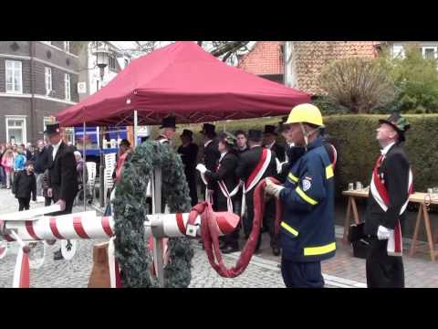 Maibaum setzen in Hoya den 01.05.2015 (DwM-Filmteam)