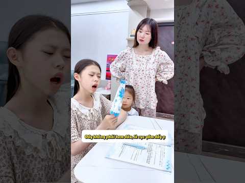 Đứa Em Gái Thích Mách Lẻo Với Mẹ