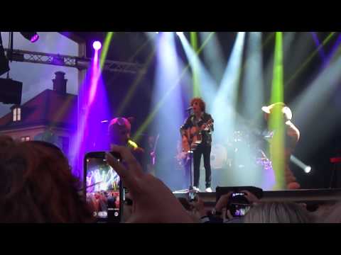 Magnus Uggla - Nallebjörn (live @ Gröna Lund, Stockholm 24.08.2013)