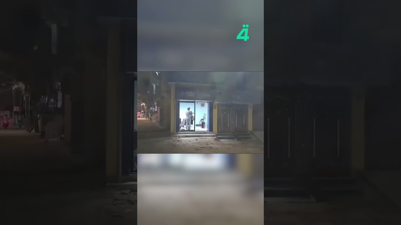 فيديو | حلاق هندي يحوّل غرفة صراف آلي لبنك حكومي إلى صالون حلاقة.. والسحب مشروط بـ"حلاقة خفيفة"!