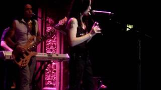 Dolores O&#39;Riordan - Human Spirit (live in concert)