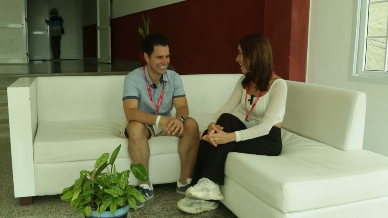 Entrevista a Christian de la Cortina