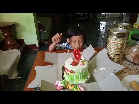 ALIFIA ULTAH KE 6 TH