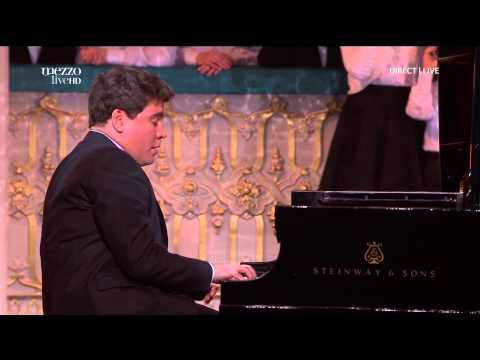 Fantasy on Figaro's Cavantina from "Seville Barber" (arr. for piano by Ginzburg)