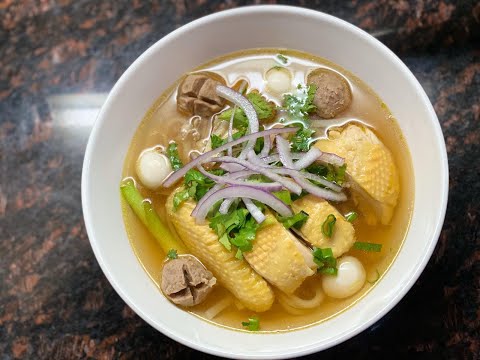 Pho Ga Bac (Northern Vietnamese Chicken Rice Noodle Soup)