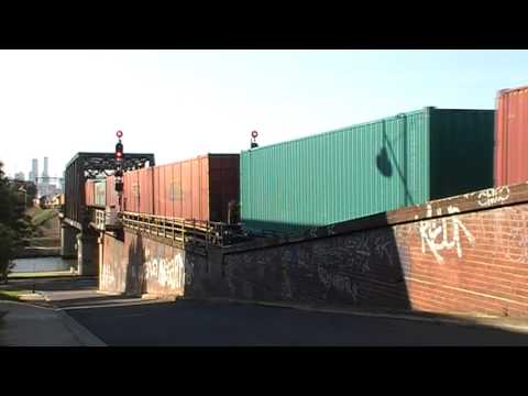 Australian Trains - 5BM4 at Bunsbury St Tunnel