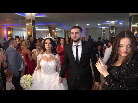 Amel i Anesa Ulazak Mladenaca, porodica Škrijelj