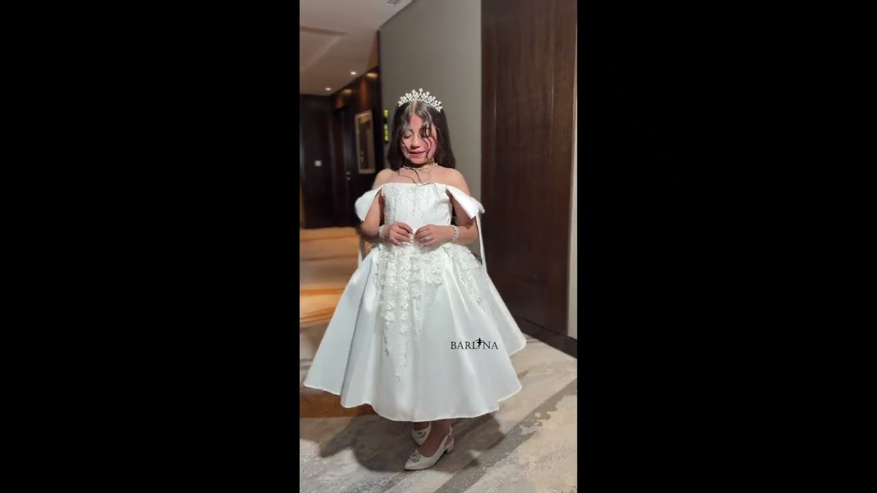 فستان سهرة بناتي أبيض بأكمام فيونكة - سنة