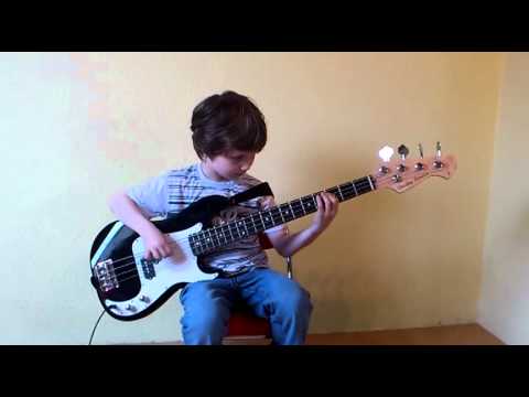 Dustin Tomsen 7 yr old covers Tony Franklin's bass track on Thomas Tomsen's 