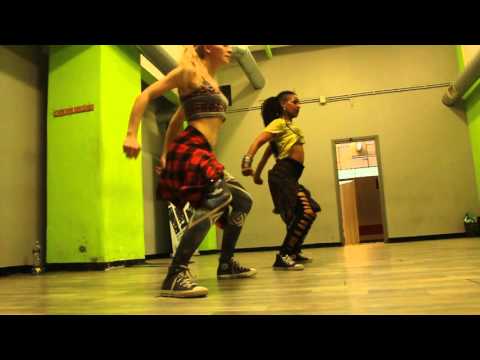 DHQ CHRISS & ME HARDCORE & DIG IT DANCEHALL STEP Скачать в HD Скачать в HD
