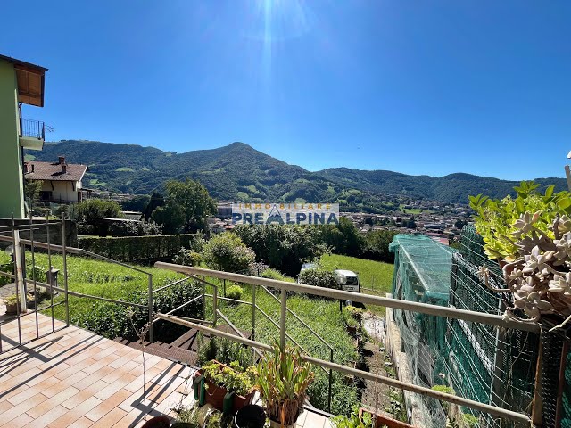 Bilocale con giardino a Gandino