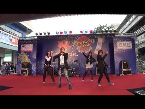 130706 [2/2] Debonair cover 2NE1 - I AM THE BEST @J-Trends in Town by MBK & Mainichi