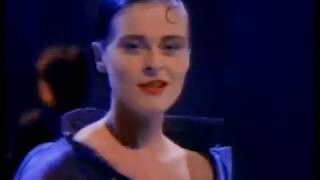 Blue Zone (Lisa Stansfield) - Jackie [HQ] (1988 Music Video)