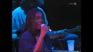 Download lagu Randy Crawford  -  Knocking on heavens door mp3
