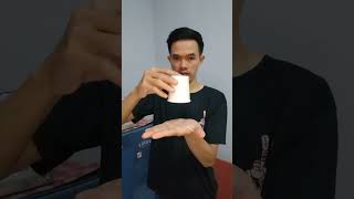 Download lagu Menyala 🔥 Trik Sulap Uang Mudah Super Keren 🤯 #youtubeshorts #shorts #trending #magic #tutorial mp3