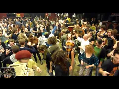 JAHMBASSADOR HI-FI pt1 - Spreading His love & Messengah 'last dubplate @ 0500 zappa lights on :-)