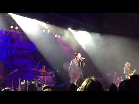 Scott Weiland and the Wildabouts Crackerman Paramount 11/29/15