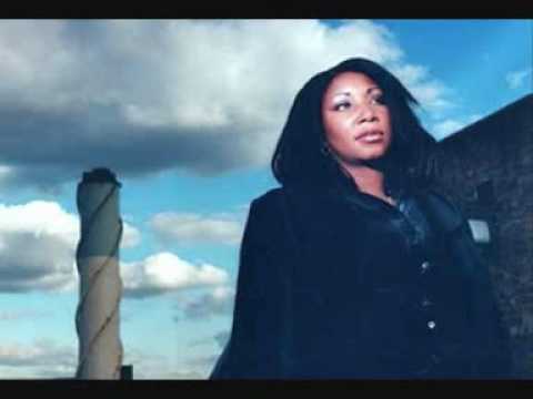 DJ Getro Vs. Shara Nelson & Charles Webster, Hugo - Sonora Don't Go That Deep (Getro's Mash Mix)