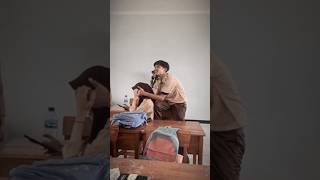 Download lagu si bucin😁 #sekolahku #masasekolah #bucin mp3 Download lagu si bucin😁 #sekolahku #masasekolah #bucin mp3