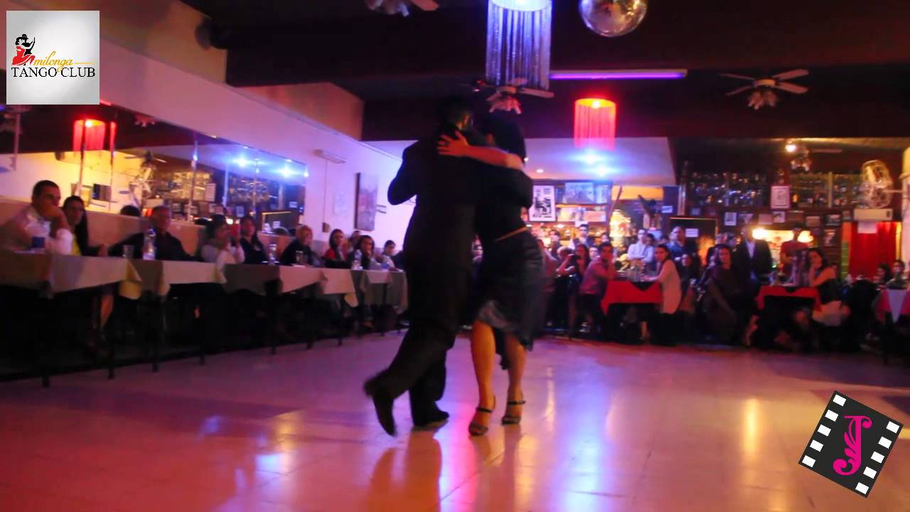 CLARISA ARAGON Y JONATHAN SAAVEDRA en el Tango Club 01