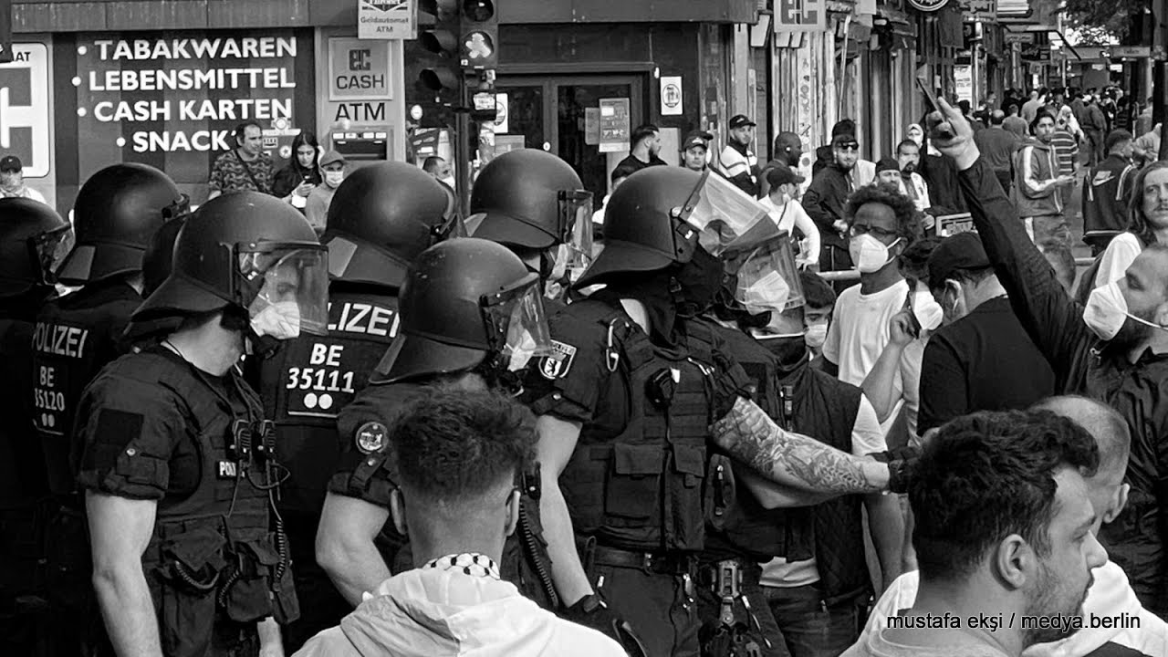 İsraile Karşı Yapılan Mitingte Filistinlilere Polis Gözaltıları.