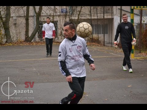 Rapid Suceava joacă fotbal în curtea şcolii