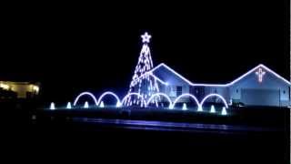 2012 - One King by Point of Grace - Christmas light display